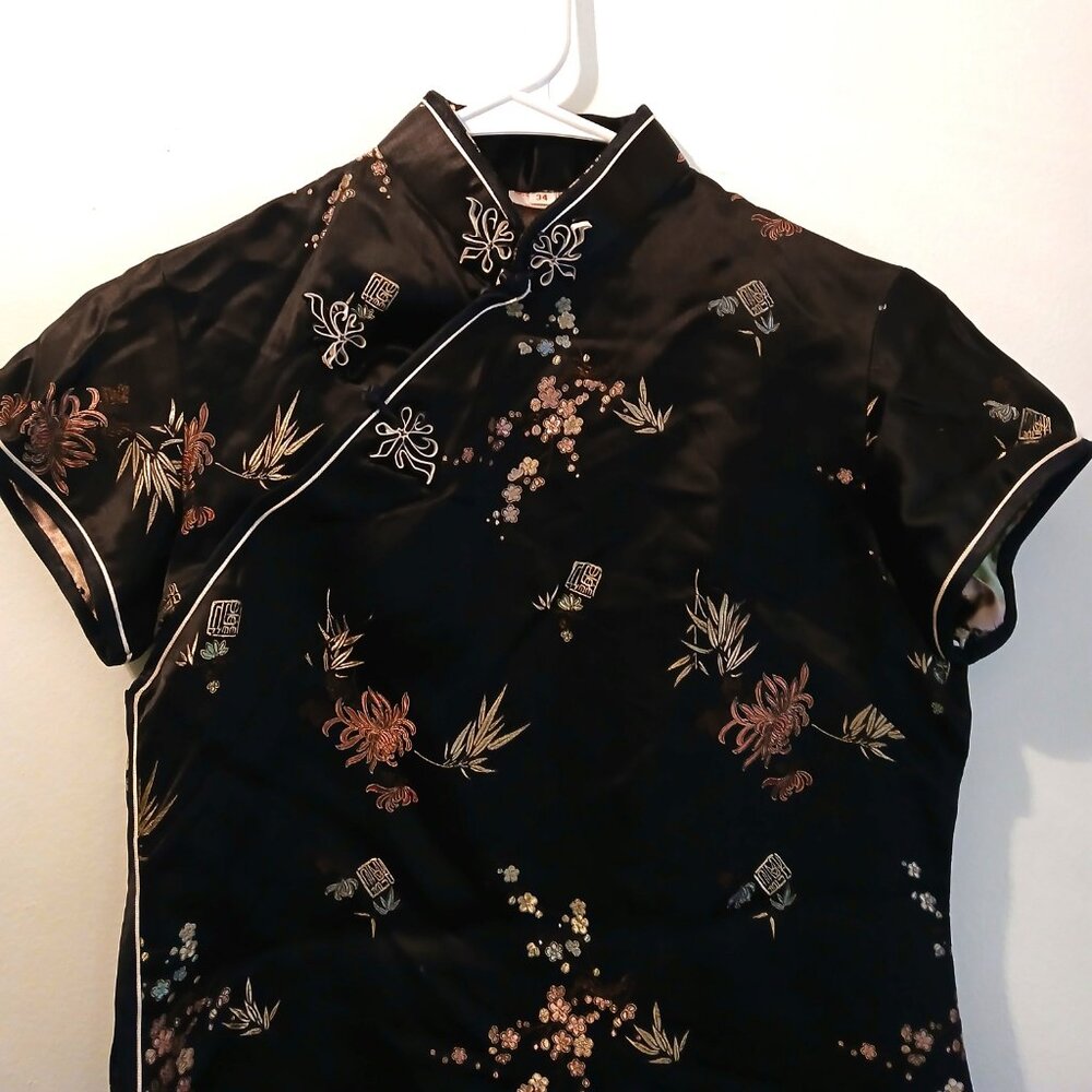 Womens Satin Blouse, Black with flowery decorations, Size 34